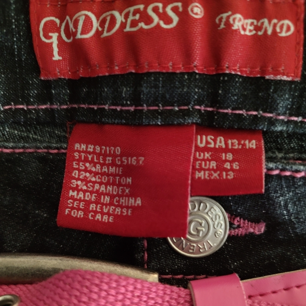 Goddess Trend Stylish Black Stone Washed Cropped Jeans With Pink Stitching - Picture 6 of 6